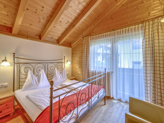 Bedroom 2, Feriendorf Wildschonau- Cozy Alpine Chalet, Kufstein