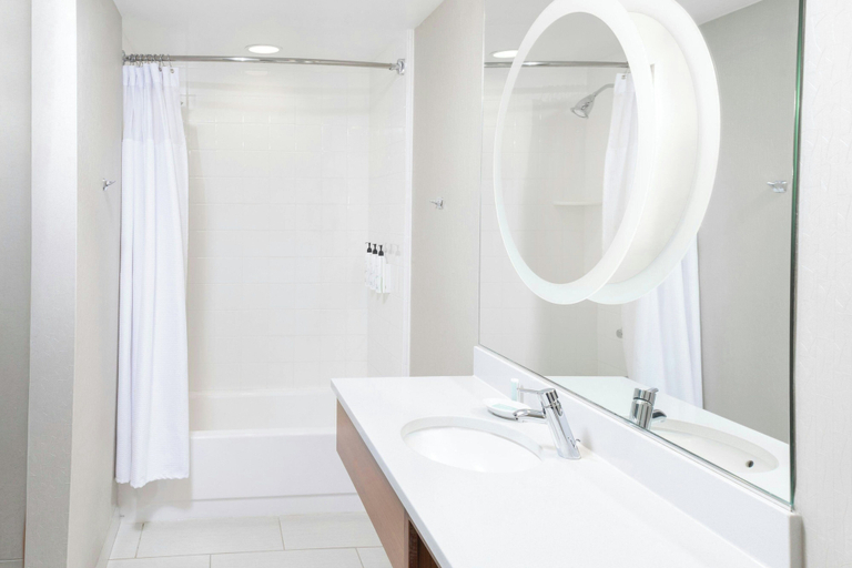 Bathroom 5, SpringHill Suites by Marriott Sioux Falls, Minnehaha