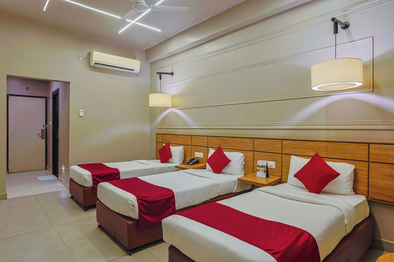 Bedroom 2, Max Hotels Prayagraj, Kaushambi