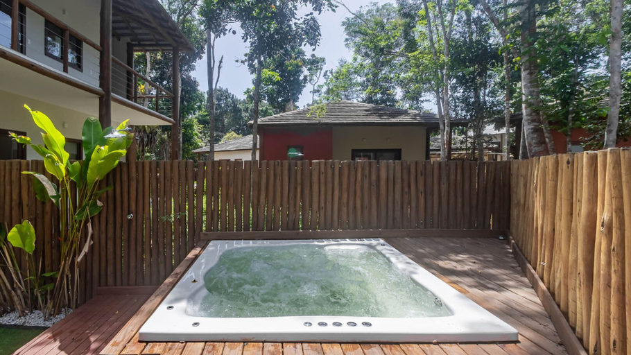 Room 4, Bangal com Jacuzzi e Churrasqueira Privativa, Porto Seguro
