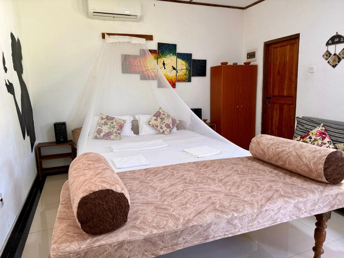 Bedroom 2, Valampuri Kite Resort, Kalpitiya