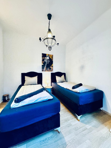 Room 2, Lovely 2BR for 5 Peaceful Central Stay, Wien Umgebung