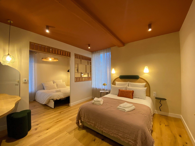 Room 5, Beautiful villa with indoor pool, Vendée