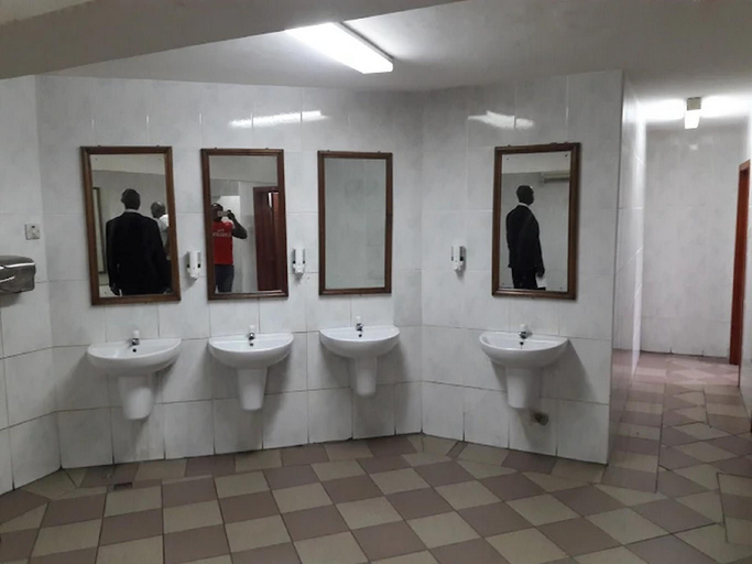 Bathroom 4, Welcome Center Hotels, Mushin