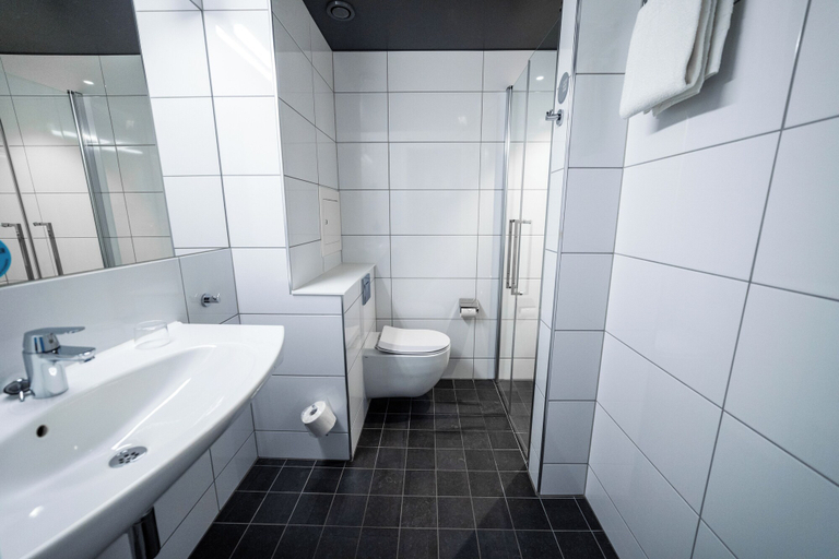 Bathroom 5, Comfort Hotel Bergen, Bergen