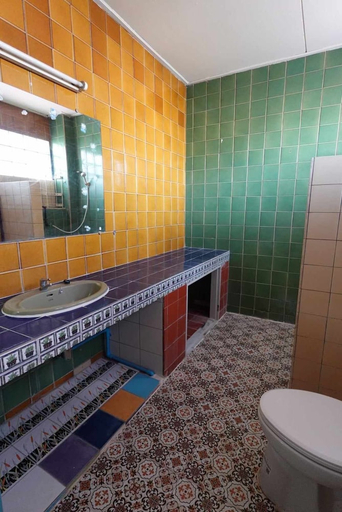 Bathroom 3, RTW Residence, Bang Kruai