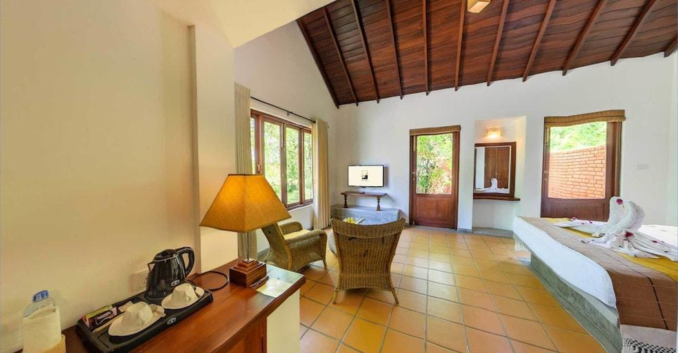 Bedroom 3, Ehalagala Lake Resort & SPA, Dambulla