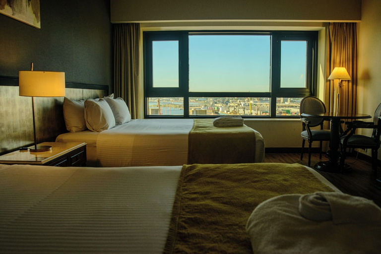 Bedroom 2, Radisson Montevideo Victoria Plaza Hotel, Montevideo