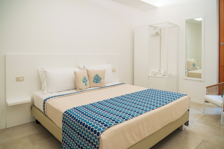 Bedroom 5, Capri Koral Guest House, Napoli