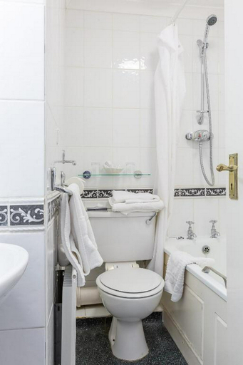 Bathroom 5, Muthu Westcliff Hotel, Southend-on-Sea