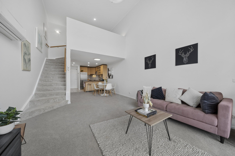 Living room 4, Loft-style CBD 1-bed With Rooftop Terrace & BBQ, Canberra