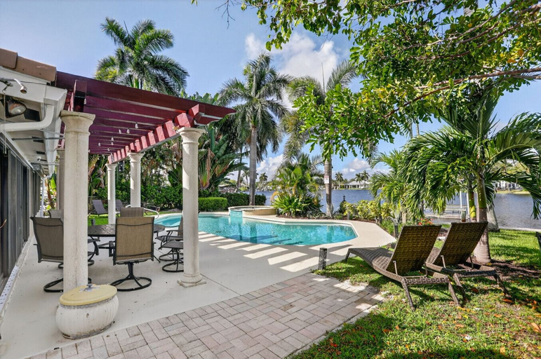 Exterior 2, Siena Villas in Pompano Beach, Broward