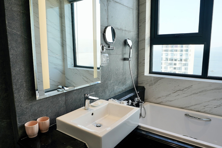 Bathroom 3, Armin Serviced Apartment Quy Nhon, Qui Nhơn