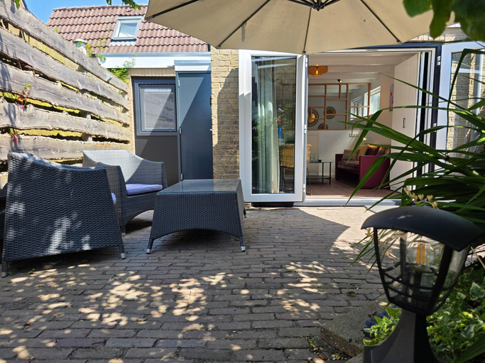 Balcony 5, Charming and Cozy Furnished 2-person Studio Apartment, Texel