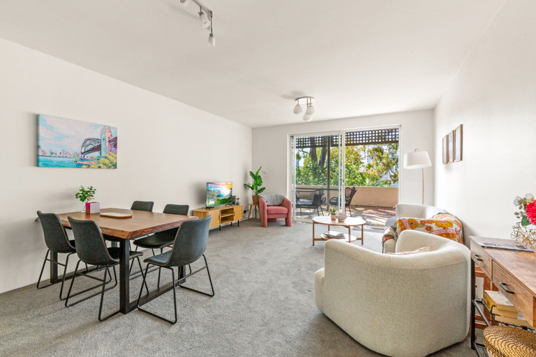 Exterior 2, 2-bed Harbourside Home With Views in Fab Location, Sydney