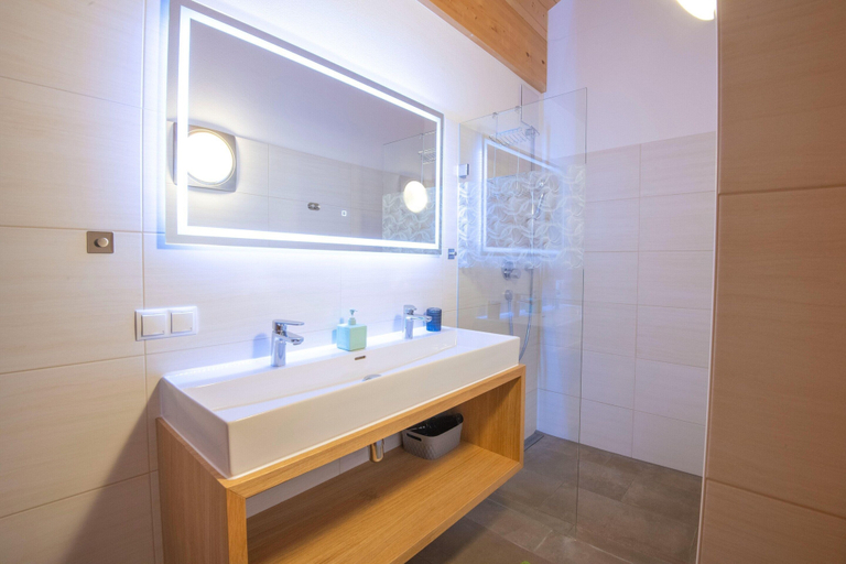 Bathroom 4, Luxury Penthouse in Brixen im Thale, Kitzbühel