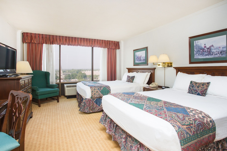 Bedroom 2, Augusta Downtown Hotel & Conference Center, Richmond