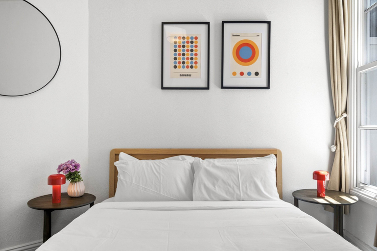 Room 5, Charming 2-bed Home With Outdoor Space in Cremorne, Melbourne