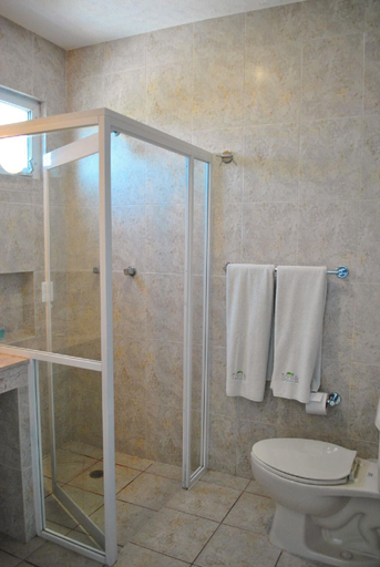 Bathroom 5, Condominios Tan-Ik, Cozumel
