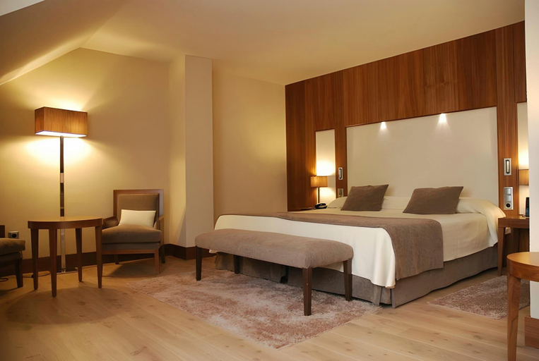 Bedroom 3, Gran Hotel Balneario De Puente Viesgo, Cantabria