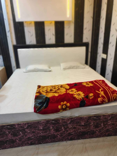 Room 4, Hotel Deepdarshan Inn, Kaushambi