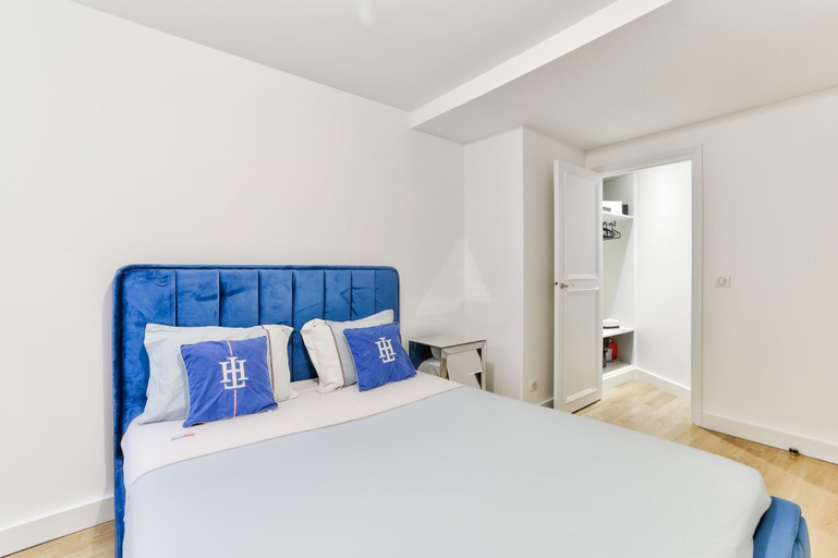 Room 2, Malakoff au Coeur de Paris Pour 6, Paris