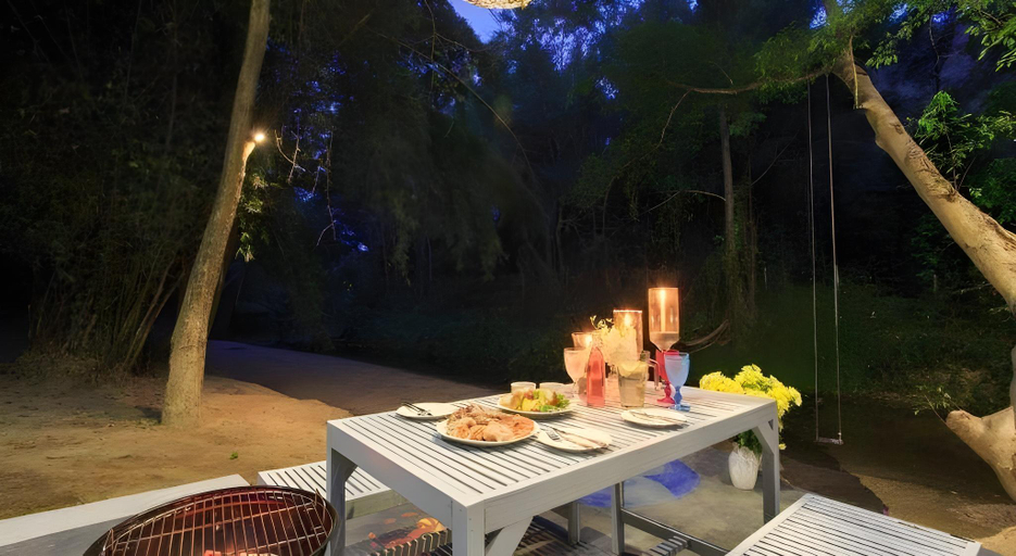 Food & Drinks 4, Villa Moreeda, Suan Phung