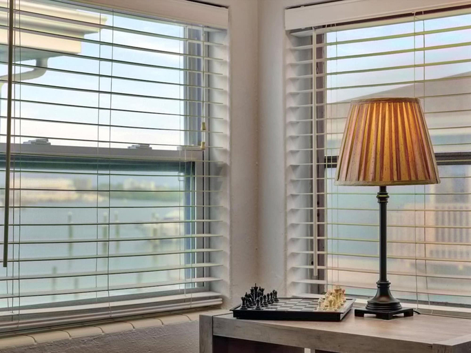 Room 3, Beach 2 Blocks Away Heated Pool Waterview Suite, Pinellas