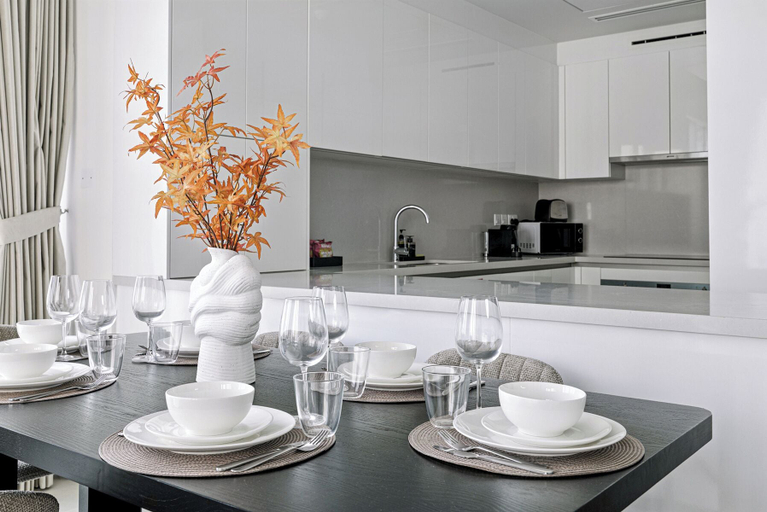 In-room dining 5, 2BR M Water Views Near Downtown, Dubai