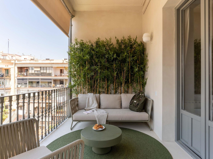 Room 5, Apto Superior de Tres Habitaciones con Terraza, Barcelona