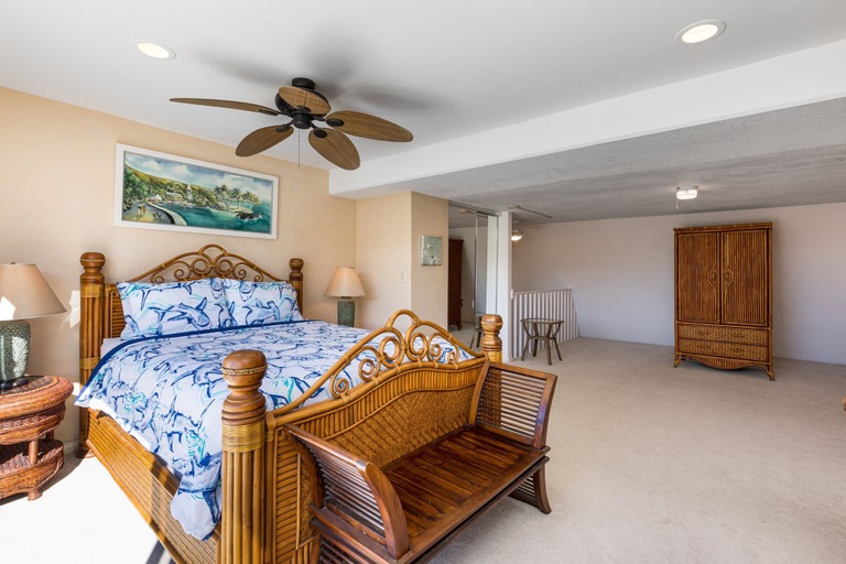 Room 2, Kona Alii Penthouse 710 2 Bedroom Condo, Hawaii