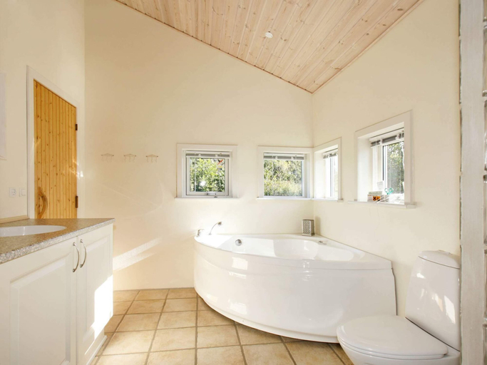 Bathroom 3, 5 Star Holiday Home in Vestervig, Thisted