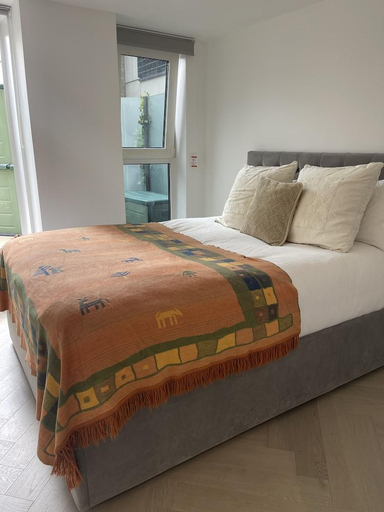 Bedroom 2, Chelsea Pad by condokeeper, London