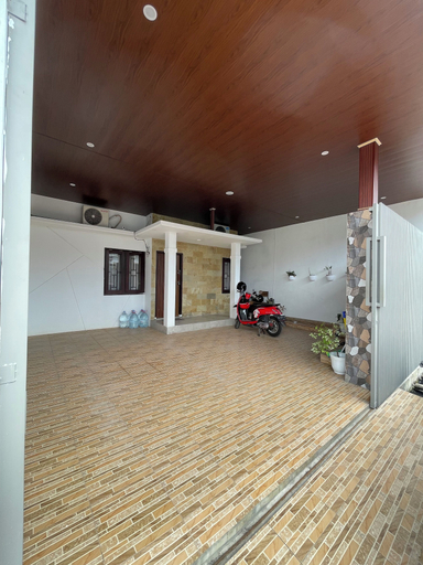Front of property, Casa De Bella BnB, Lombok