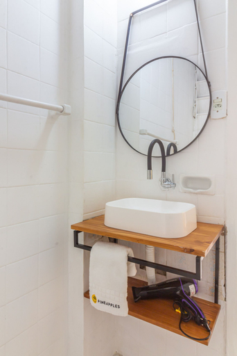 Room 5, Cozy 6 Minutes From Copacabana Beach Br710, Rio de Janeiro