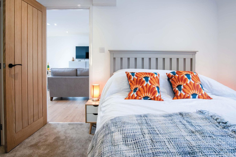 Others 3, Flat 2 - 1 Bedroom Apartment - Tenby, Pembrokeshire