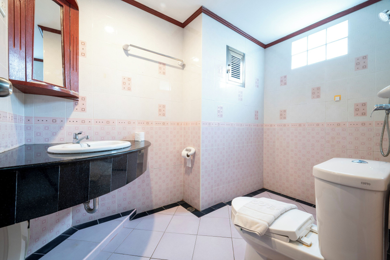 Bathroom 3, Selina Place Pattaya, Pattaya