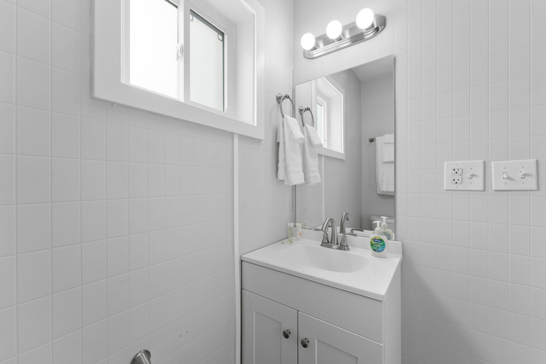 Bathroom 5, Sc7- Silver Cove 7 1 Bedroom Condo, Stone