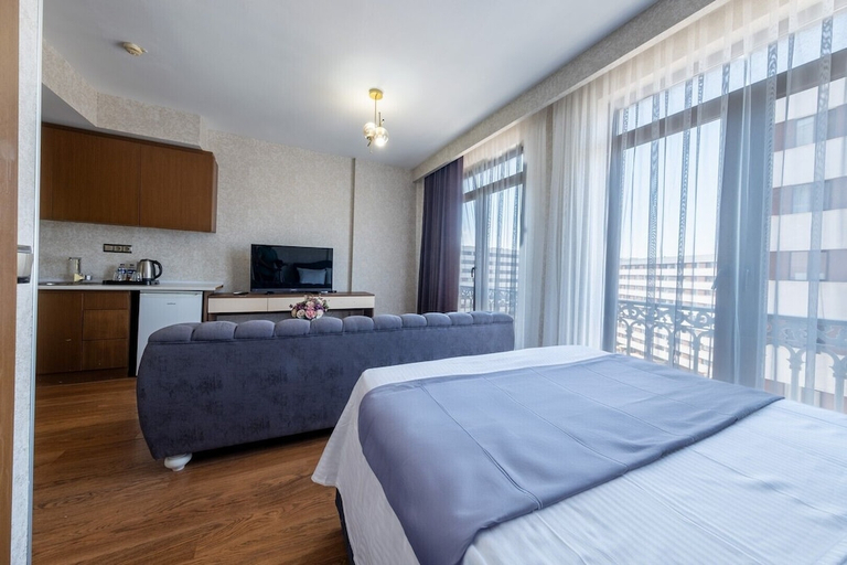 Bedroom 3, Elits Suits, Tuzla