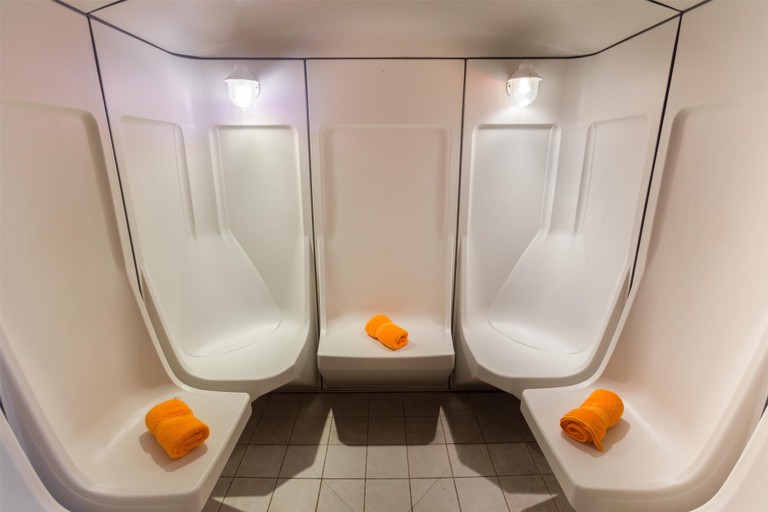 Bathroom, Hotel Le Paddock, Nièvre