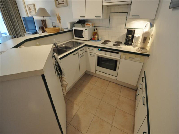 2, Apartment in Duinbergen with Side Sea View, West-Vlaanderen