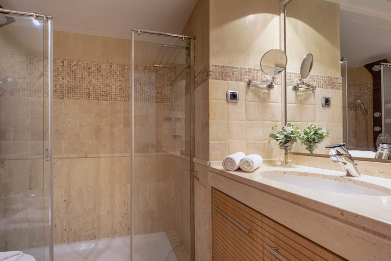 Others 3, Bright Apartment Marbella Jardines del Principe, Málaga