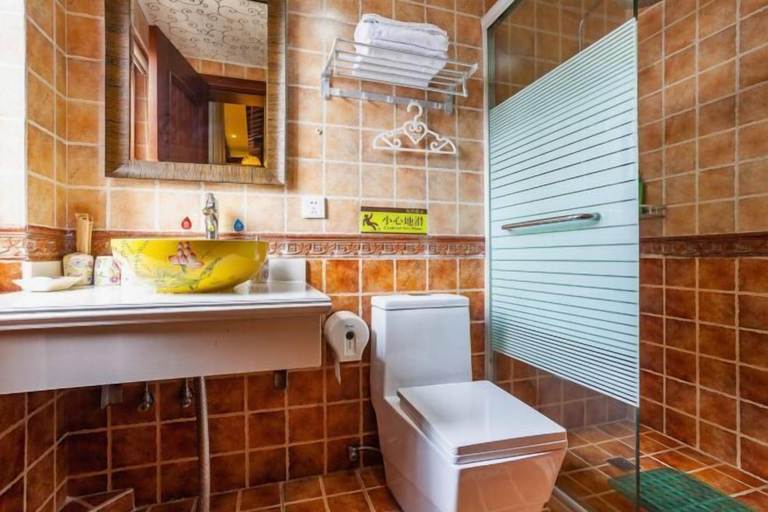 Bathroom 3, Zhouzhuang Hanshe Ziteng Bieyuan, Suzhou