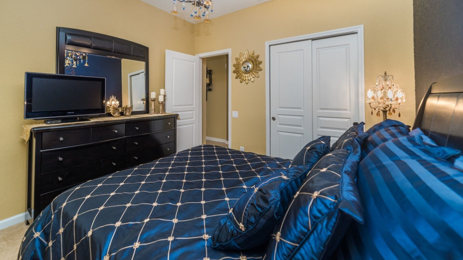 Room 2, Windsor Hills Resort 6 Bedroom Private Pool+Spa Home 6 Home, Osceola
