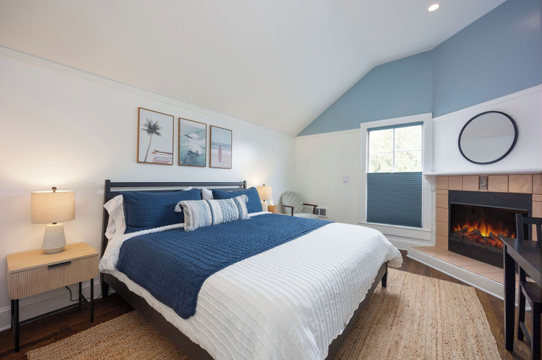 Bedroom 1, BytheSea Inn, San Mateo