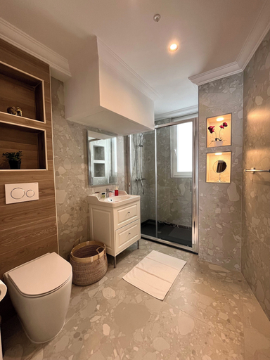 Bathroom, Torri Studios