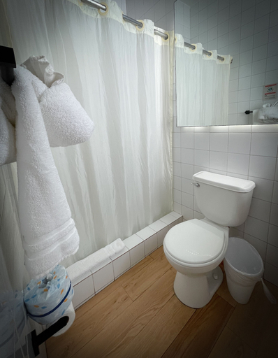 Bathroom 5, Canario Boutique Hotel