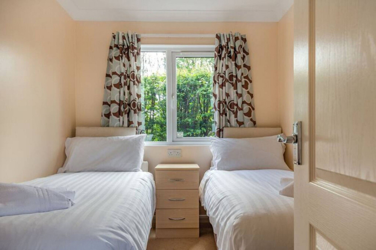Room 4, 2 The Beeches in Saint Mabyn, Cornwall