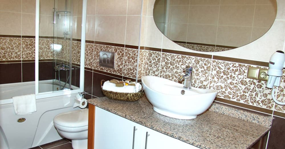 Bathroom, BC Burhan Cacan Hotel & Spa & Cafe, Beşiktaş