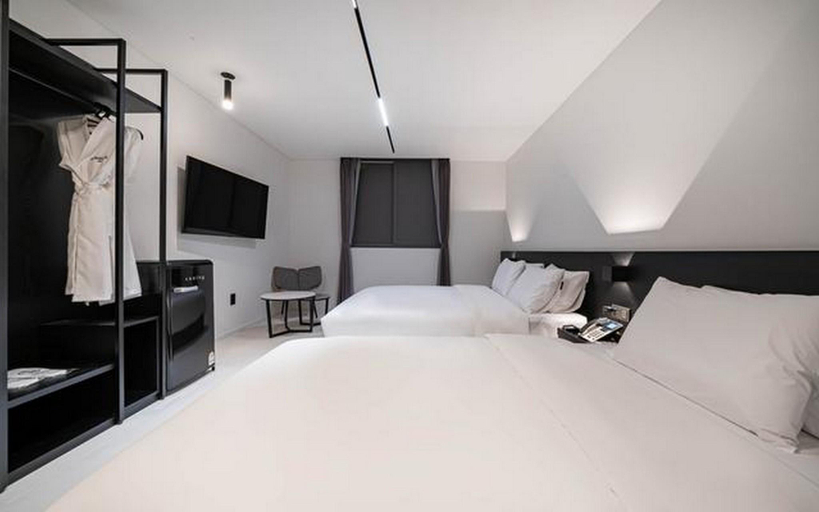Bedroom 4, The Profin Hotel in Eobang-dong, Gimhae, Gimhae